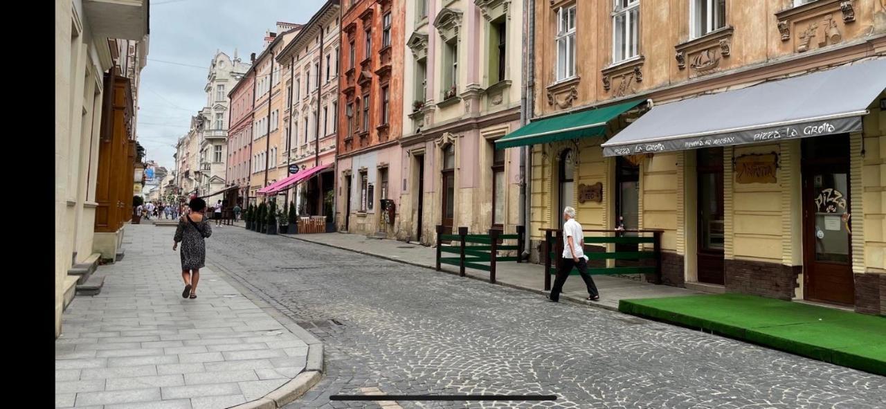 Вірменська 8 Lviv Bagian luar foto